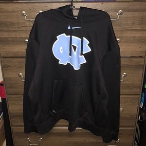 North Caroline Nike sweatshirt